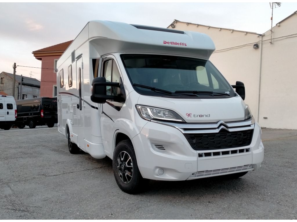 Viaja con comodidad en autocaravanas de 2 a 6 plazas con carnet B