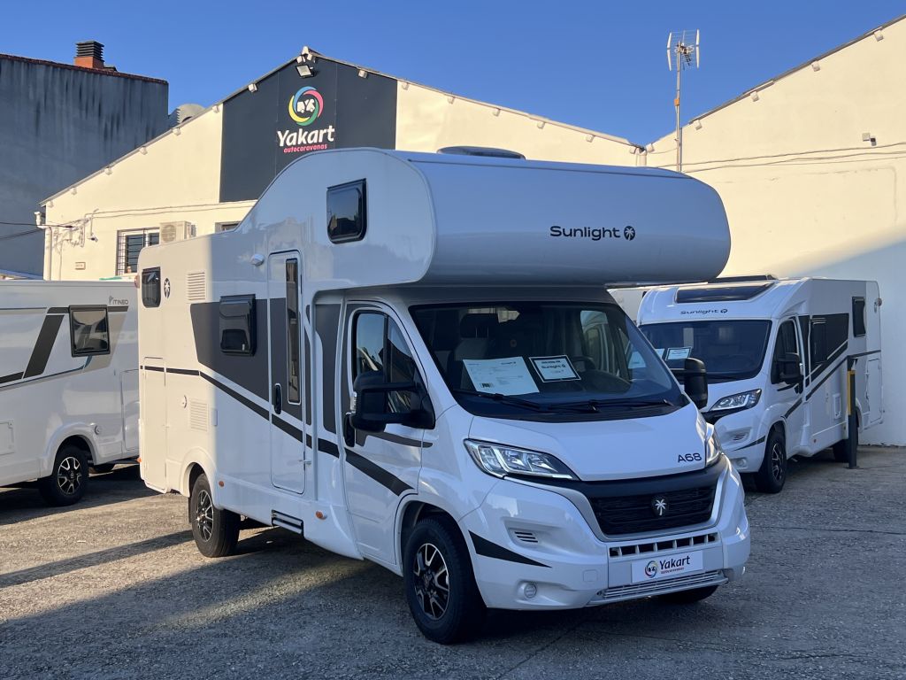 Servicio de alquiler de autocaravanas económicas en Pontevedra con portabicicletas, menaje y camping incluido
